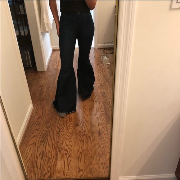 Free people just float on flare jeans - Picture 3 of 3